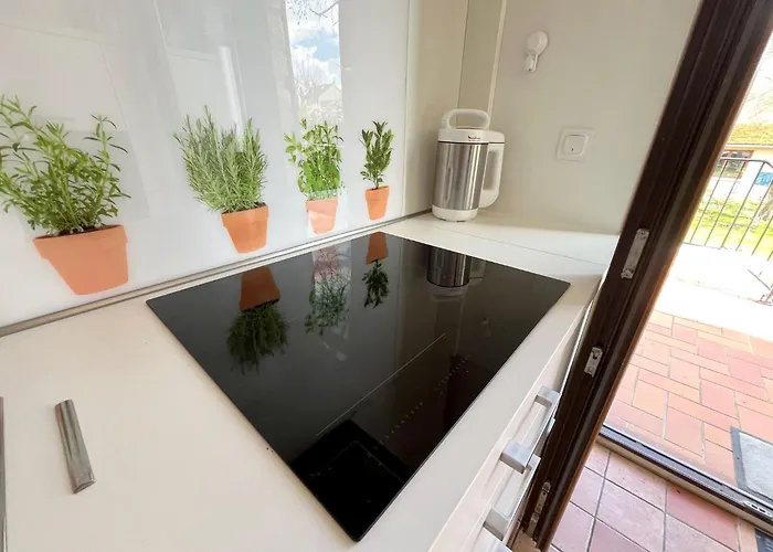 Maison Meulière Du 34e Sacre, à Proximité Du Domaine Pommery Villa